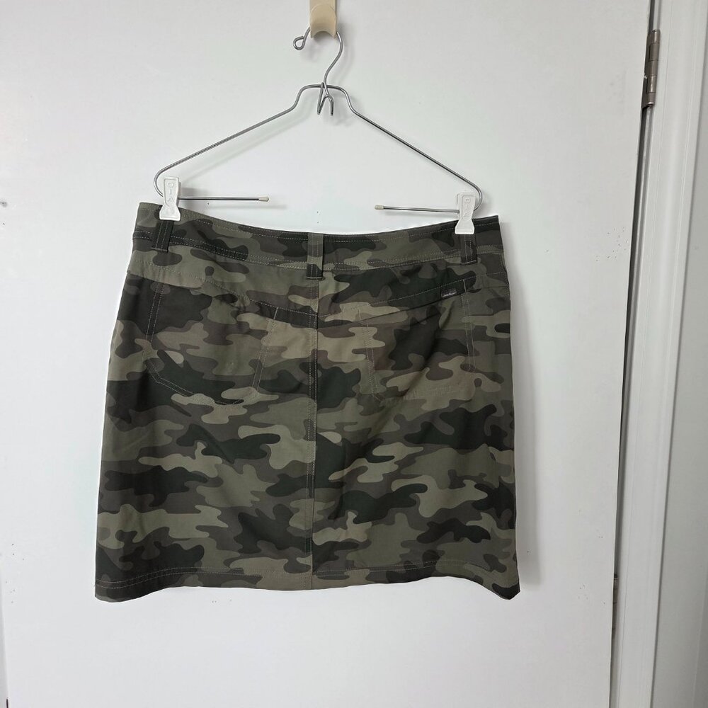 Eddie Bauer Adventurer Camo Skort Skirt Stretch Women 12-pull left rear pocket - Picture 6 of 7
